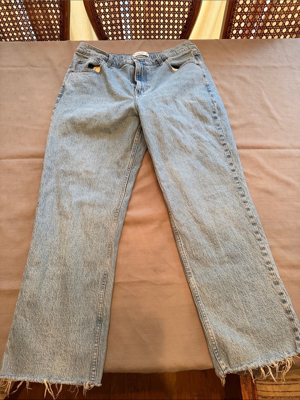 Abercrombie & Fitch Light Blue Cropped Straight-Leg Jeans